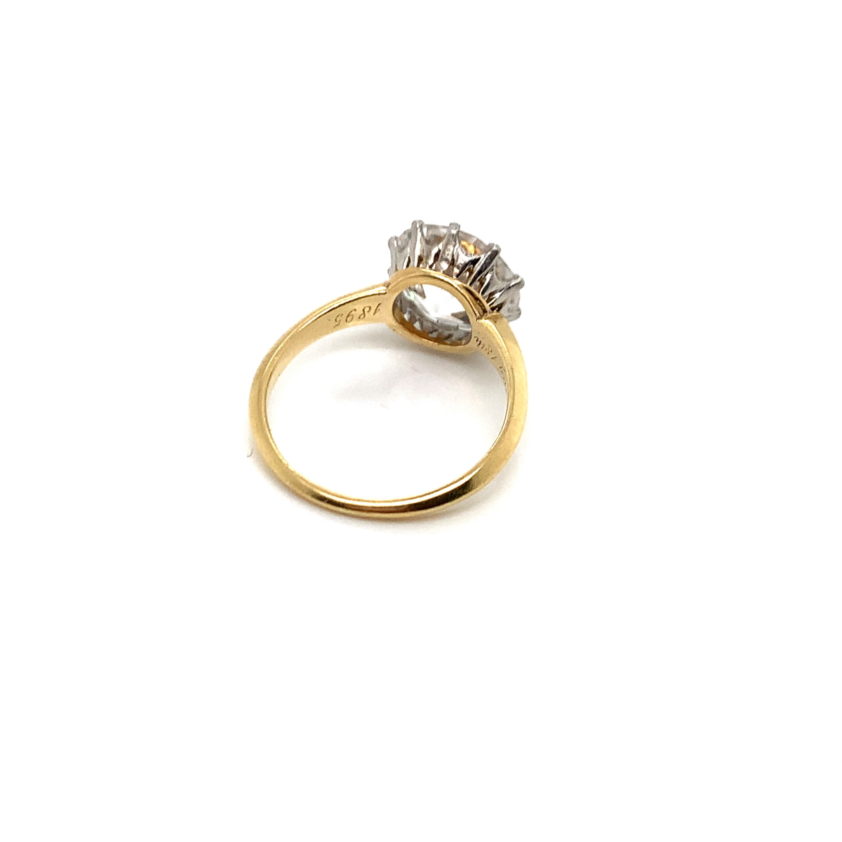 AN ANTIQUE OLD EUROPEAN CUT DIAMOND SINGLE STONE RING. THE IMPRESSIVE DIAMOND IN A TEN CLAW PLATINUM - Image 8 of 20