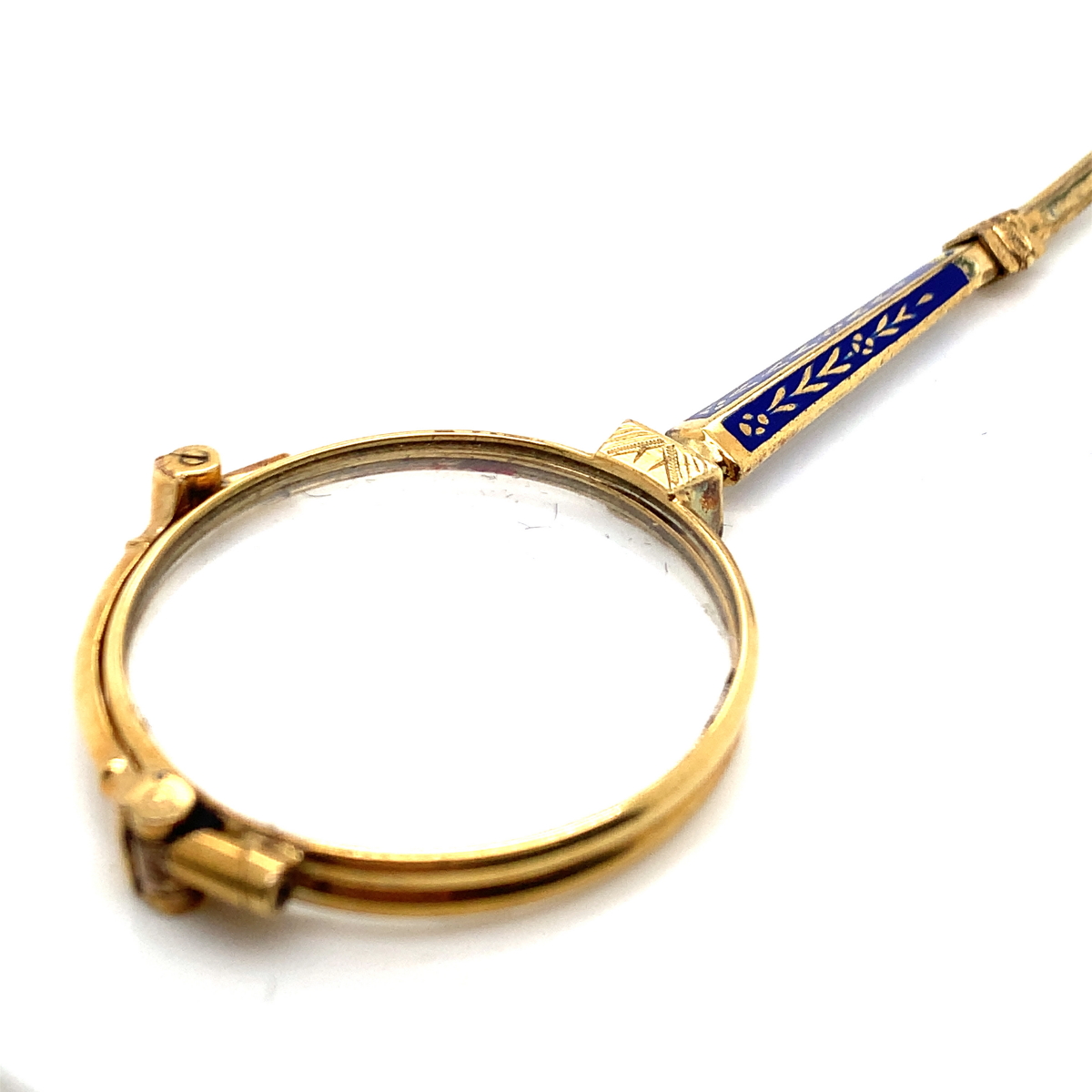 A PAIR OF ANTIQUE LORGNETTE WITH ENAMEL HANDLE.