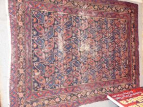 AN ANTIQUE PERSIAN AFSHAR RUG. 189 x 150cms