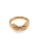 A TIFFANY & CO, 18ct YELLOW GOLD INFINITY RING. FINGER SIZE J. WEIGHT 4.22grms.