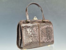 A VINTAGE LADIES HANDBAG FROM SACHS, FIFTH AVE. NEW YORK