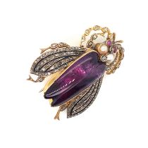 AN ANTIQUE DIAMOND AND GEMSET INSECT BROOCH. THE INSECT BODY WITH TWO ELONGATED AMETHYST