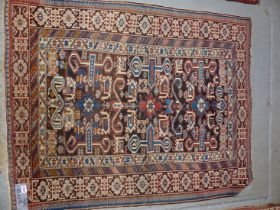 AN ANTIQUE CAUCASIAN PEREPEDIL RUG. 130 x 105cms