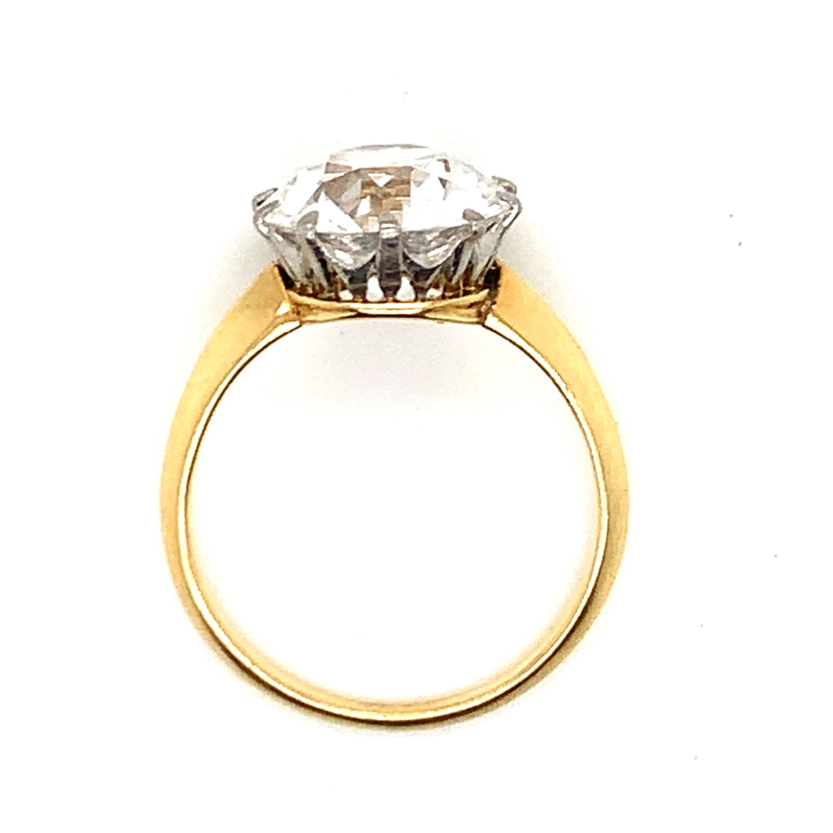 AN ANTIQUE OLD EUROPEAN CUT DIAMOND SINGLE STONE RING. THE IMPRESSIVE DIAMOND IN A TEN CLAW PLATINUM - Image 14 of 20