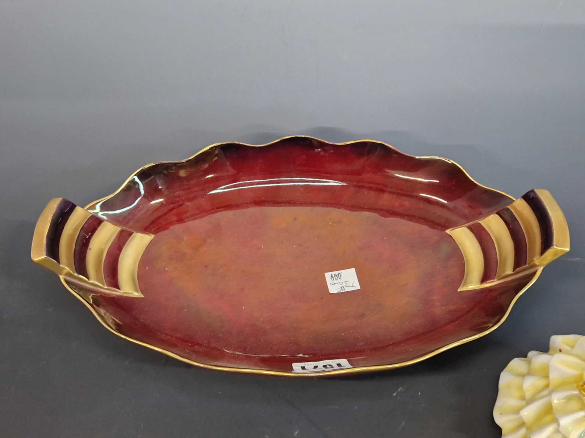 A ROYAL DOULTON FIGURE, HN 1503 TOGETHER WITH A CARLTON WARE ROUGE ROYALE OVAL DISH - Image 2 of 4