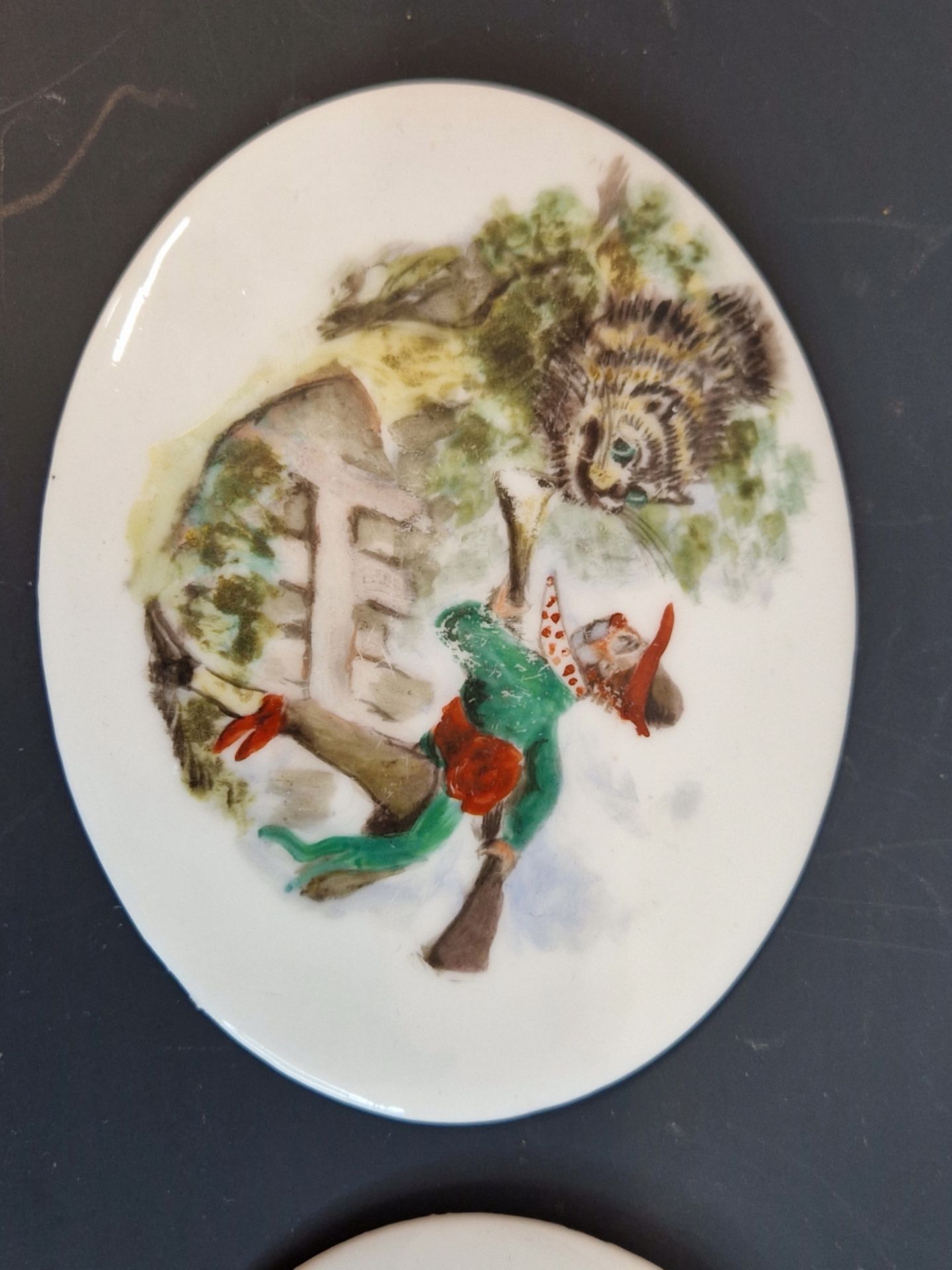 A SET OF EIGHT EUROPEAN PORCELAIN OVAL PLAQUES DECORATED WITH HORSES, FABLES, YACHTS AND DOGS. W - Image 3 of 10