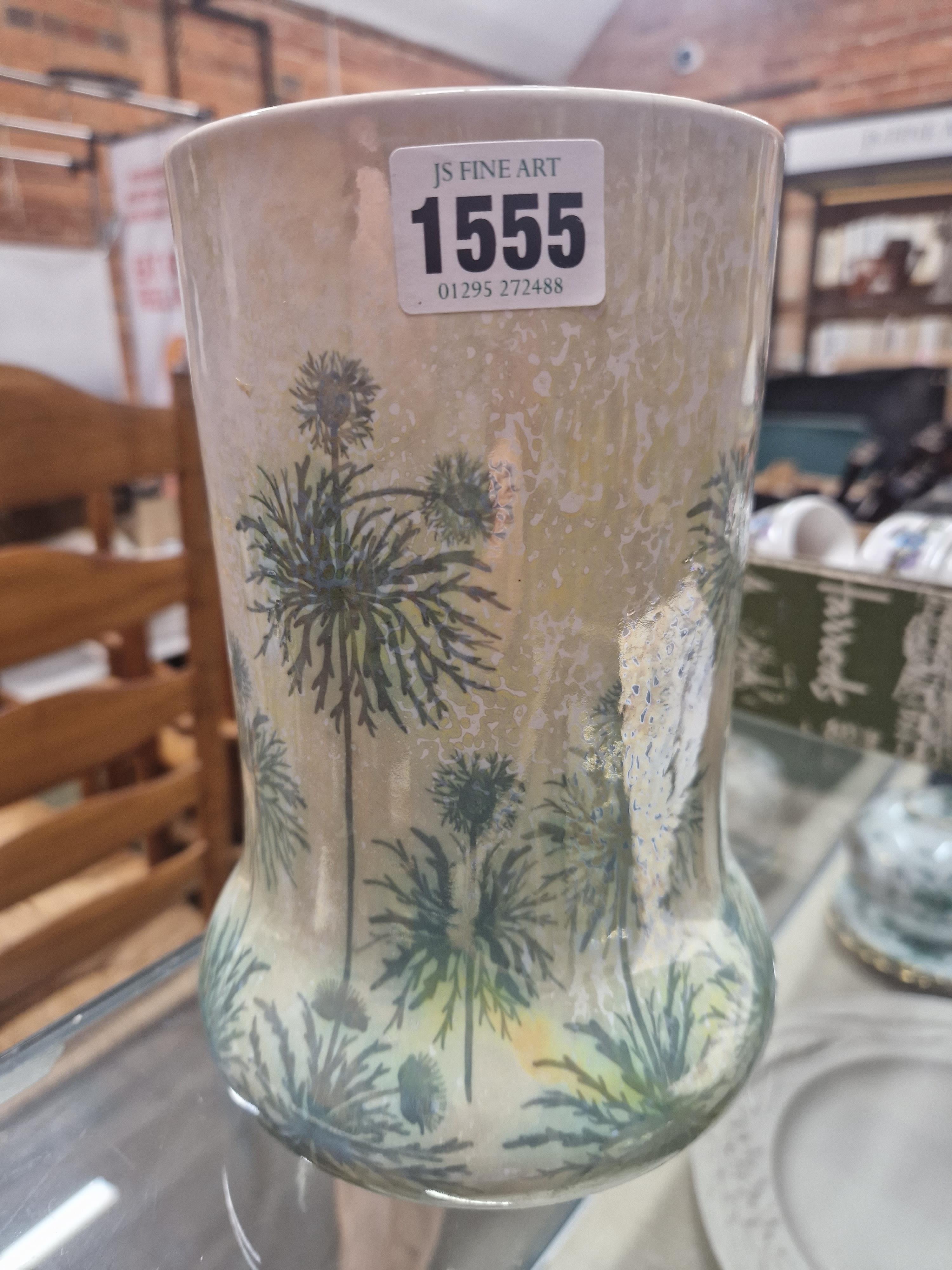 A RUSKIN YELLOW GROUND VASE DATED 1913 AND PAINTED WITH GREEN STEMS OF DAISY LIKE FLOWERS. H 21cms. - Image 5 of 22