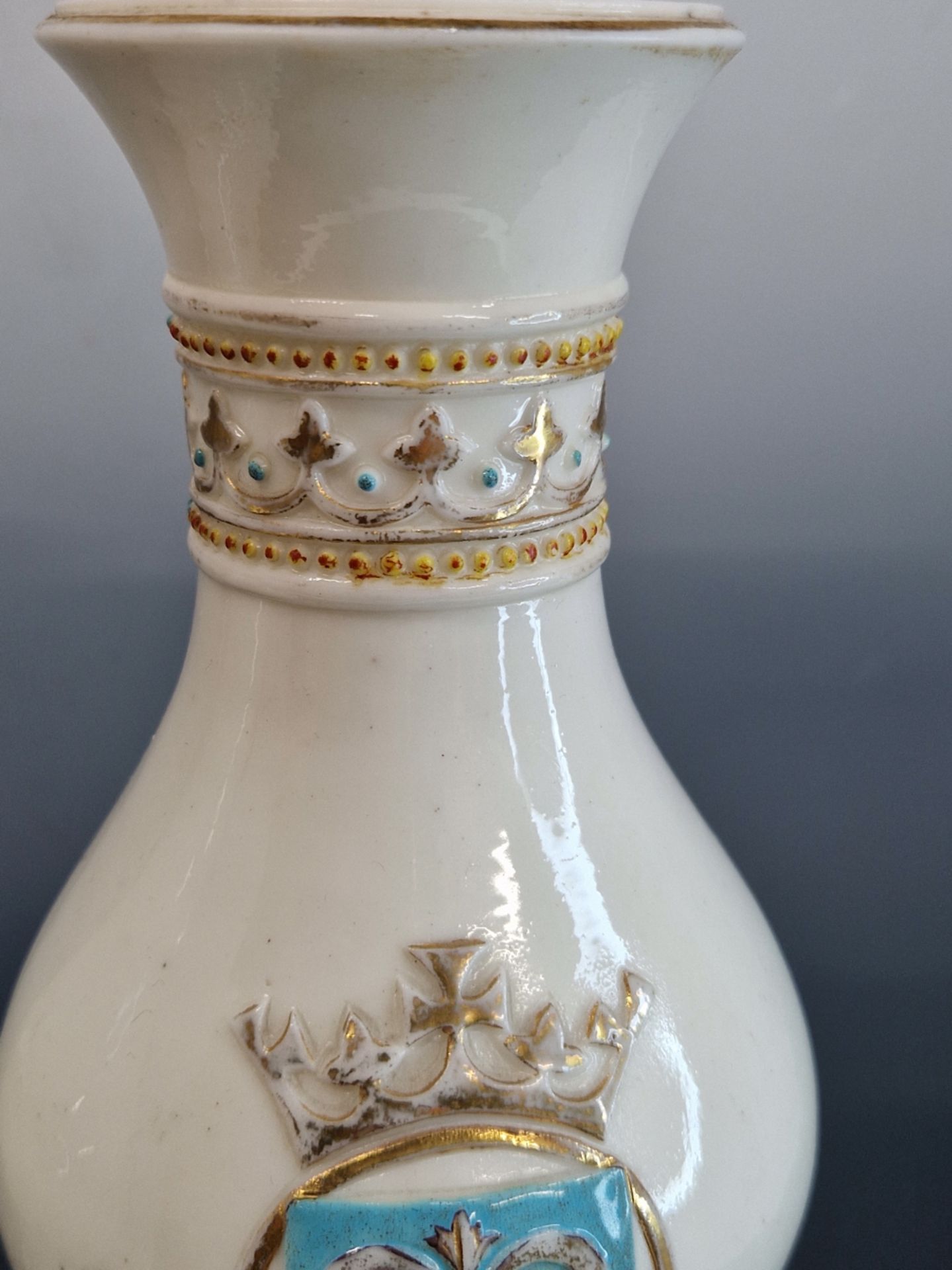 ATTRIBUTED TO A DESIGN BY A W N PUGIN, A PAIR OF GLAZED PARIAN BALUSTER ALTAR VASES. H 21cms. - Image 10 of 13