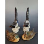 TWO LOMONOSOV PORCELAIN MAGPIES TOGETHER WITH TWO PINTAIL DUCKS