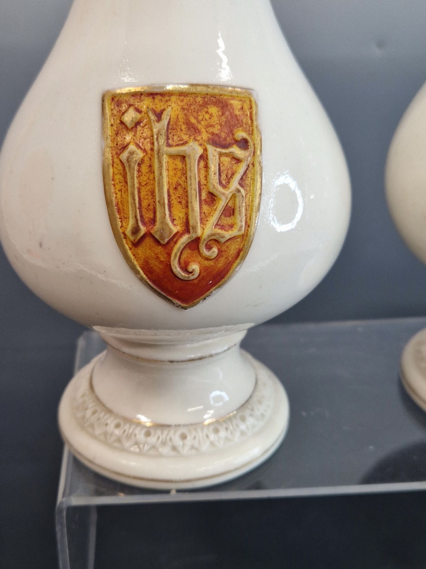 ATTRIBUTED TO A DESIGN BY A W N PUGIN, A PAIR OF GLAZED PARIAN BALUSTER ALTAR VASES. H 21cms. - Image 8 of 13