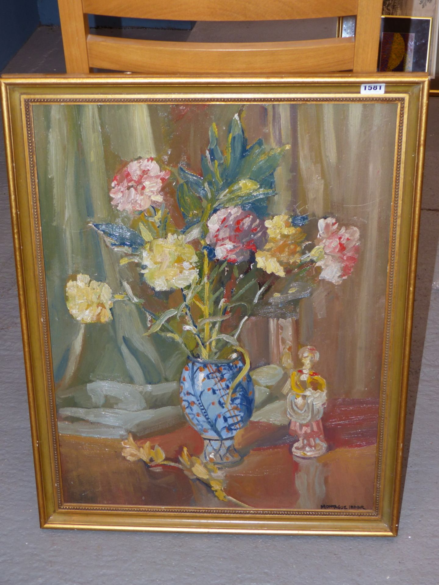 MONTAGUE LEDER (1897-1976) ARR, A VASE OF FLOWERS BY A PORCELAIN FIGURE, OIL ON BOARD, SIGNED - Image 2 of 4