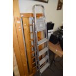 Aluminium folding step ladder