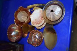 Mixed Lot: Various Carnival glass, seashells, horn items etc