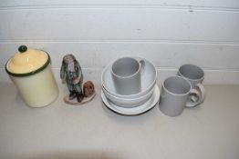 Mixed Lot: Assorted mugs, kitchen wares etc