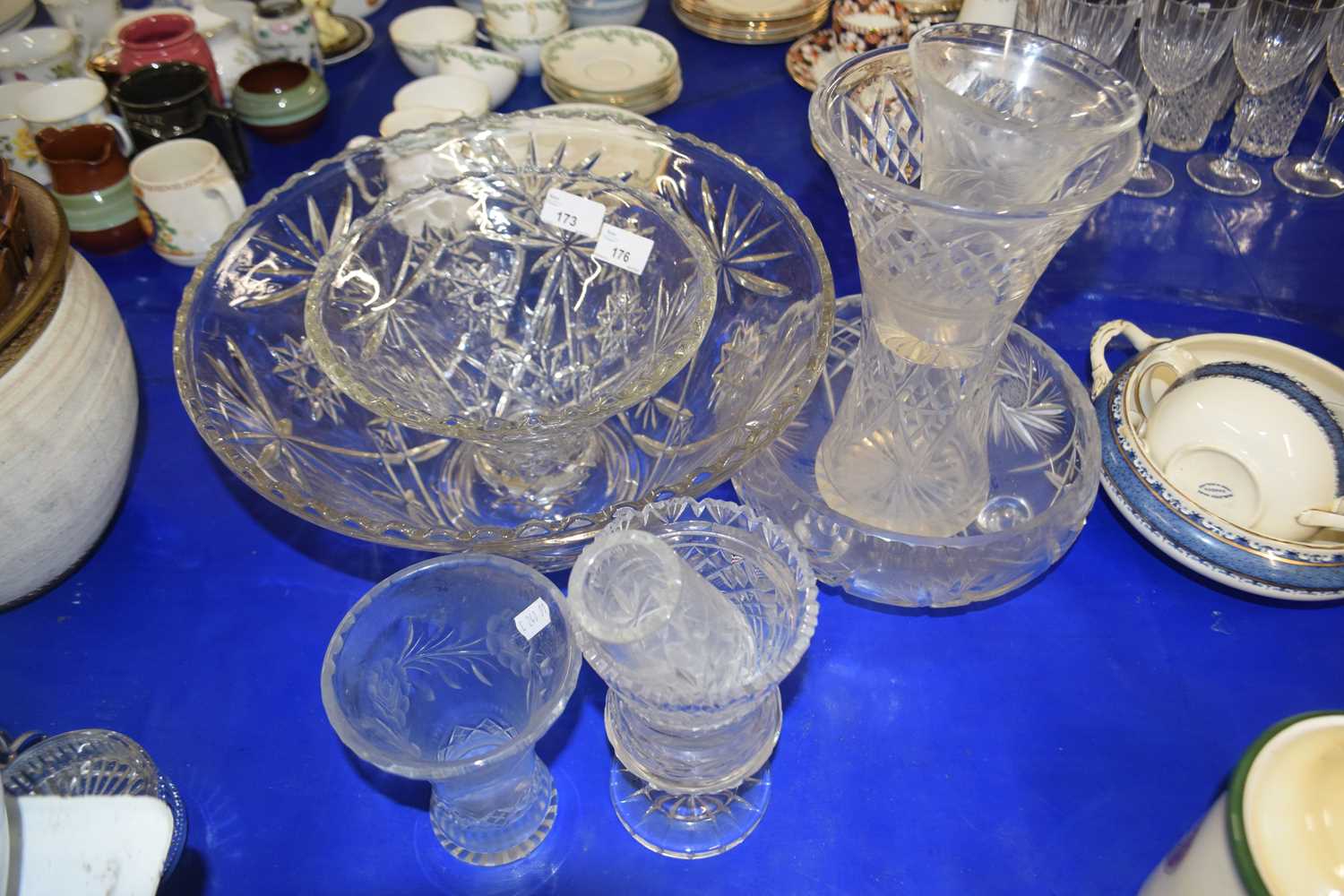 Mixed Lot: Various glass vases, bowls etc