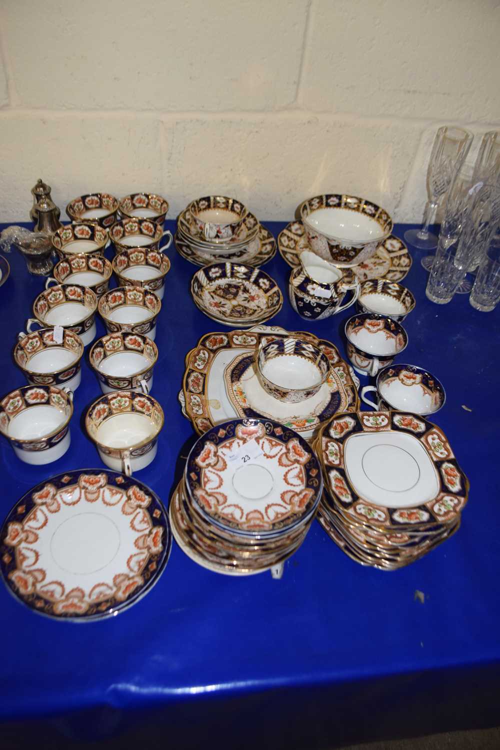 Quantity of gilt decorated tea wares, slightly differing designs