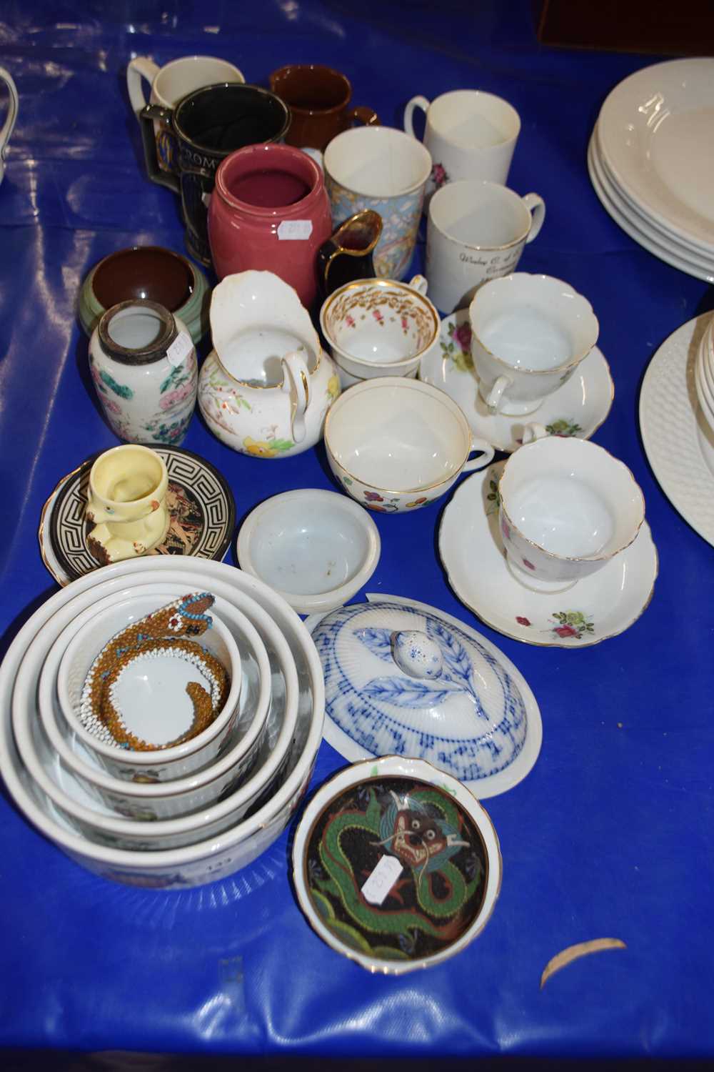 Mixed Lot: Various assorted ceramics, tea wares, kitchen dishes etc