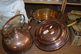 Mixed Lot: Copper bed warming pan, copper kettle and a small pan (3)