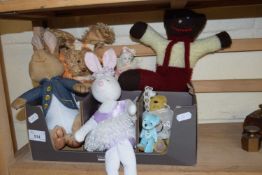 Mixed Lot: Various assorted soft toys, doll etc