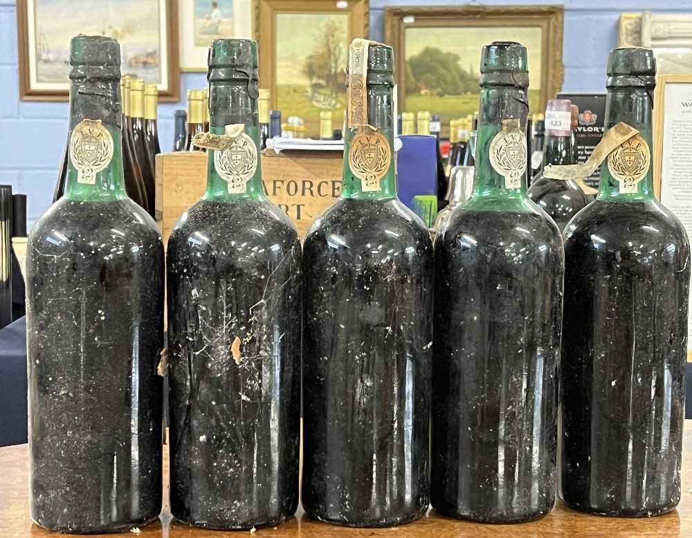 Six bottles of Croft 1970 Vintage Port, bottled 1972 - Image 3 of 9