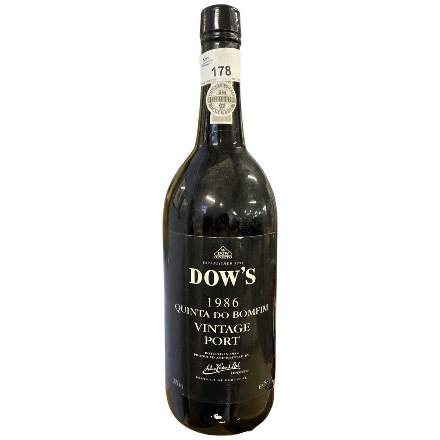 One bbottle of Dows Vintage port, 1986