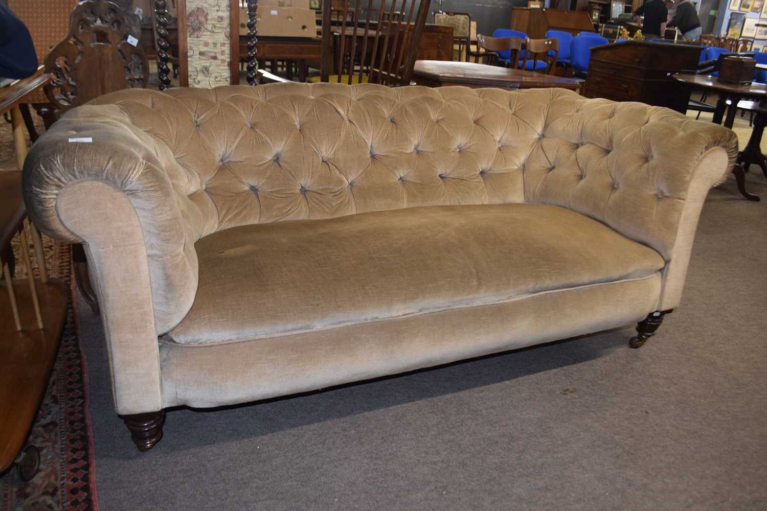 Late 19th/early 20th Century mushroom upholstered Chesterfield sofa, 180cm wide, worn condition - Image 3 of 4