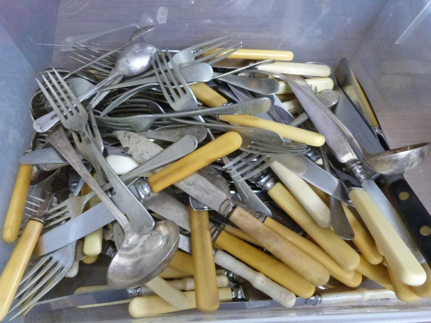 Box of assorted cutlery