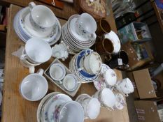 Mixed Lot: Various assorted tea wares