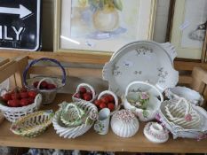 Mixed Lot: Various porcelain baskets and other ceramics