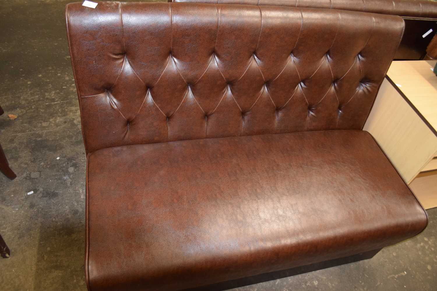 Modern button back upholstered pub bench, for commercial use, 120cm wide