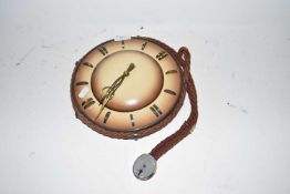 Retro wall clock with battery movement