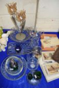 Mixed Lot: Various glass bowls, jugs etc