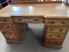 Victorian mahogany twin pedestal desk or dressing table with nine drawers, 157cm wide