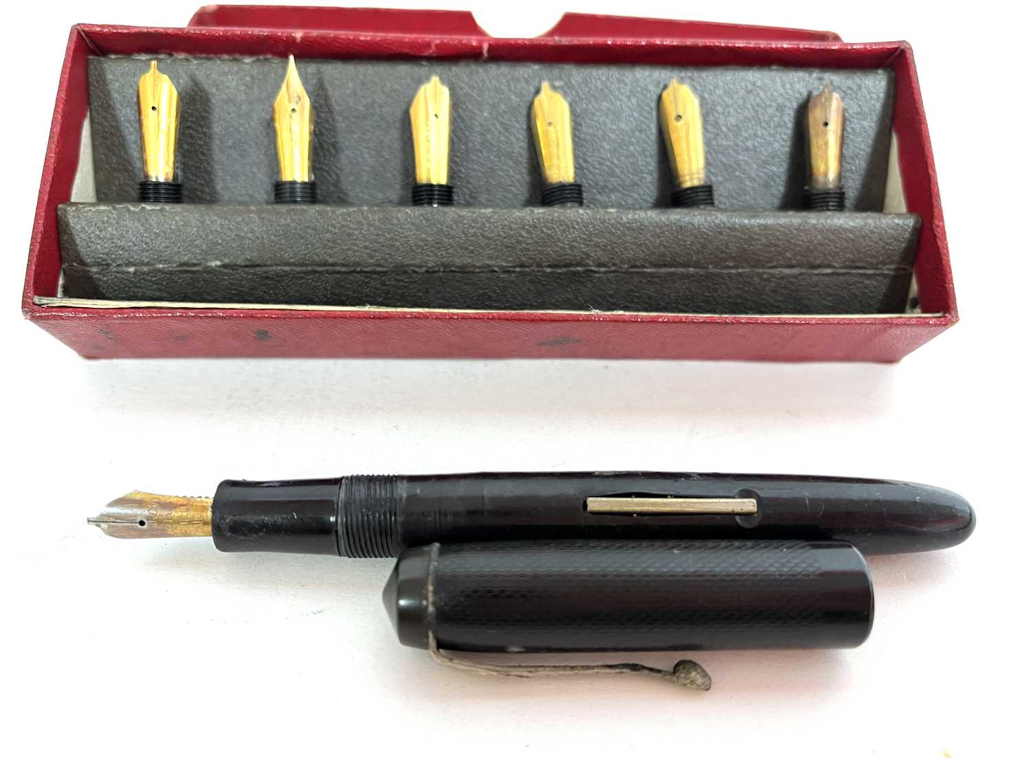 A boxed vintage Osmorid calligraphy set - Image 2 of 2