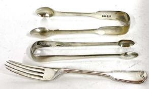 Mixed lot to include a large pair of fiddle pattern sugar tongs, London 1837, a pair of Old