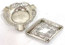 Edwardian silver ashtray of shaped circular pierced form, 10cm diameter, Birmingham 1906 together