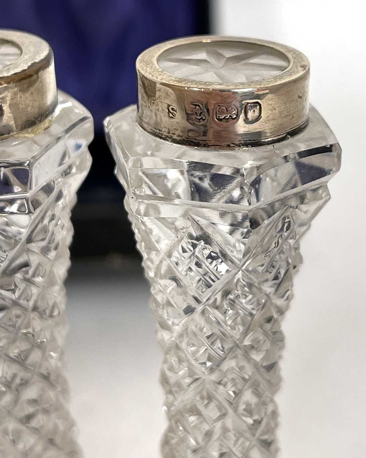 A pair of Edwardian cut glass knife rests with silver collars at each end, hallmarked for Birmingham - Image 6 of 6
