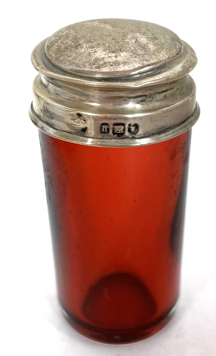 Mixed Lot: A cranberry glass cylinder jar with pull off silver lid (a/f), together with a vintage - Image 5 of 5