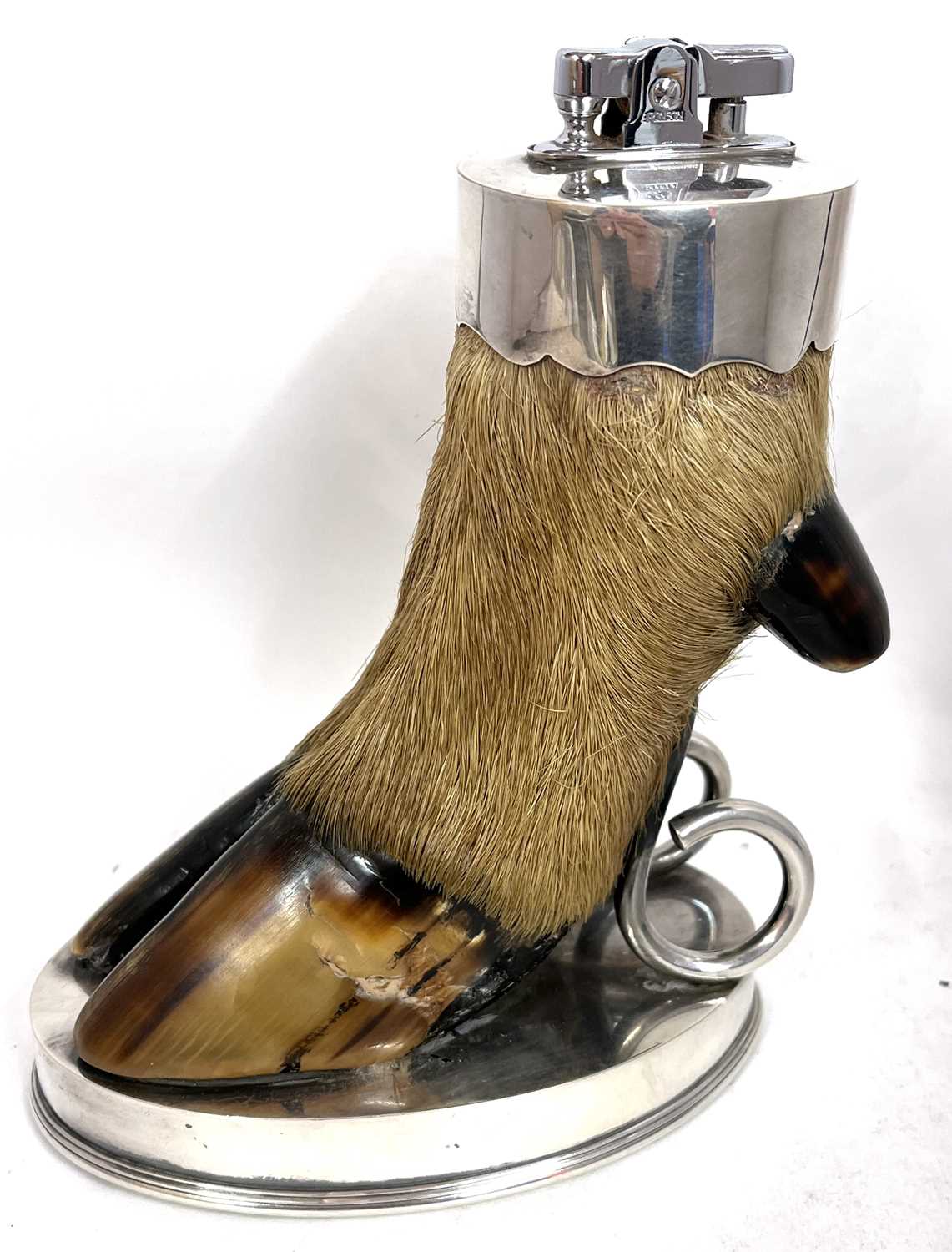 A Vintage Ronson table lighter mounted as a deers foot to an oval shaped loaded silver plate base, - Image 4 of 5