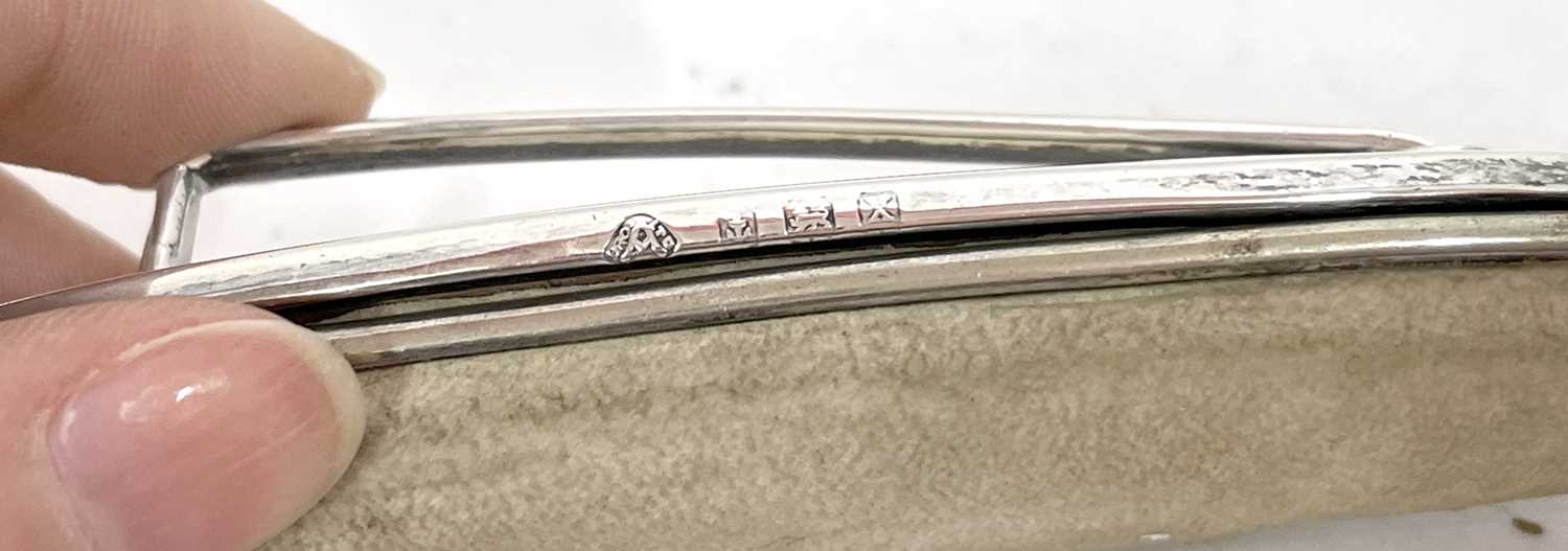 George V novelty oversized silver cased nail buffer, hallmarked Birmingham 1922, makers mark for the - Image 3 of 4