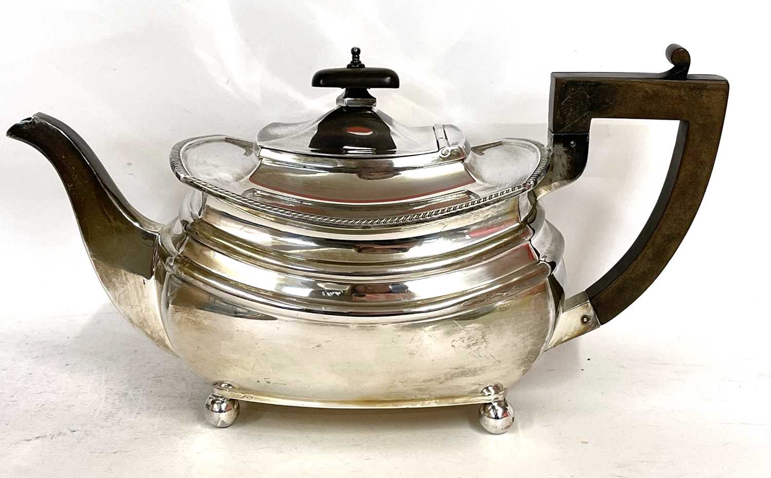 George VI silver three piece tea set comprising teapot, twin handled sugar bowl and jug of rounded - Image 6 of 9