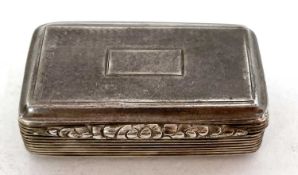 William IV silver snuff box, features engine turned detail to the cover and base with a vacant