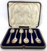 A cased set of George V silver teaspoons, Sheffield 1925, makers mark for Martin Hall & Co