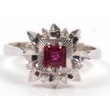 14ct white gold red and white stone ring, size K