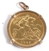 A 1907 half sovereign pendant in unmarked yellow metal mount, 5.7g gross