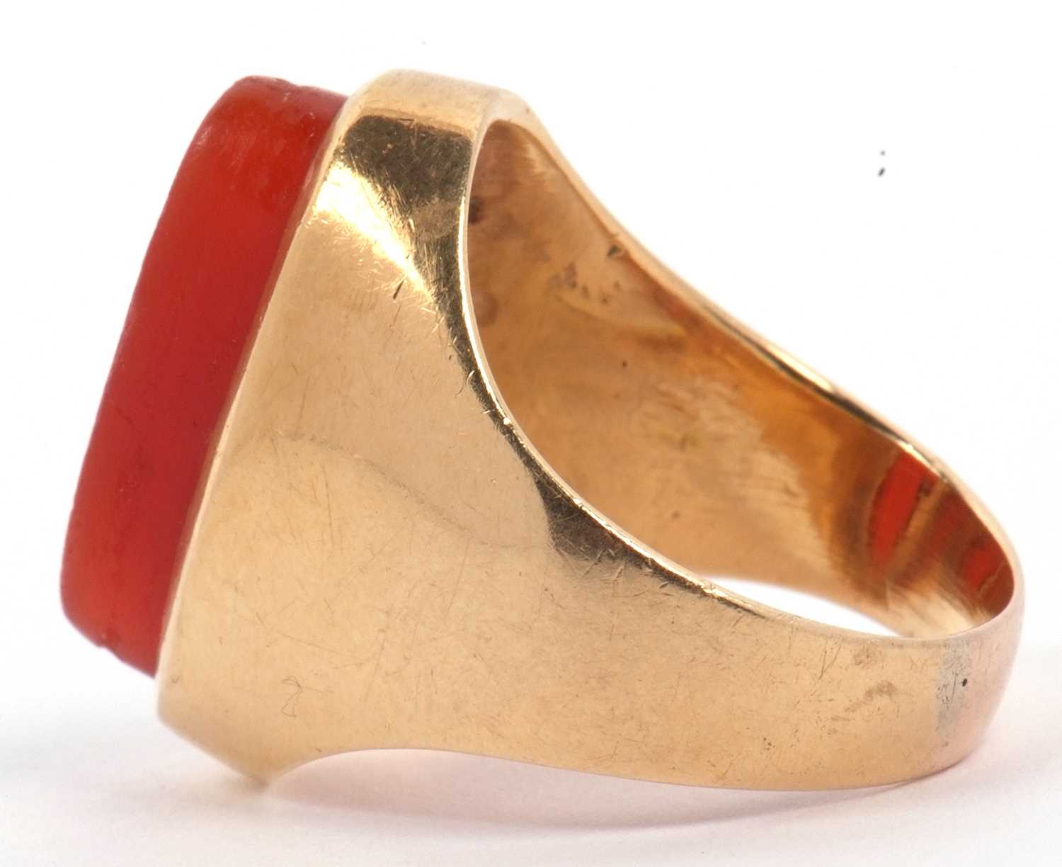 High grade yellow metal and carnelian set ring, the elongated oval shaped carnelian carved with - Image 3 of 7