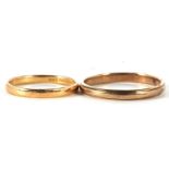 A 22ct gold wedding band, size P, 2.1g, together with a 9ct wedding band, size W, 2.4g (2)