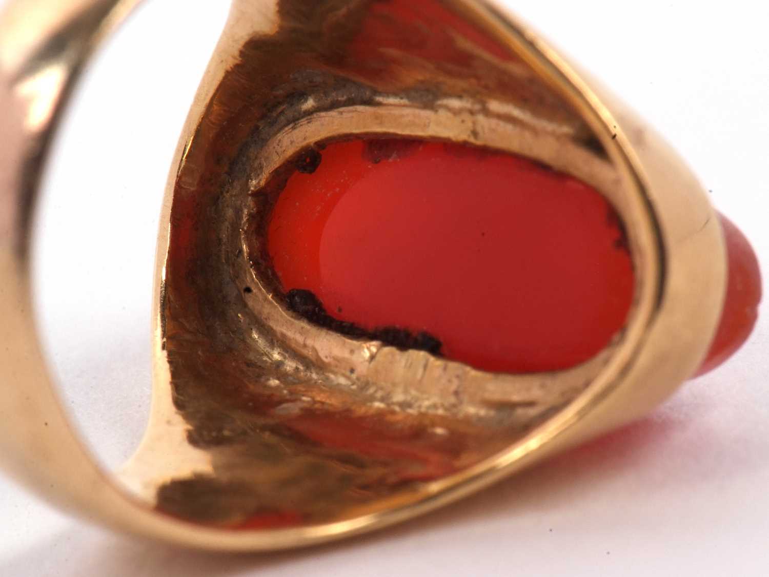 High grade yellow metal and carnelian set ring, the elongated oval shaped carnelian carved with - Image 6 of 7