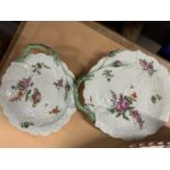 Two Worcester porcelain Blind Earl small dishes