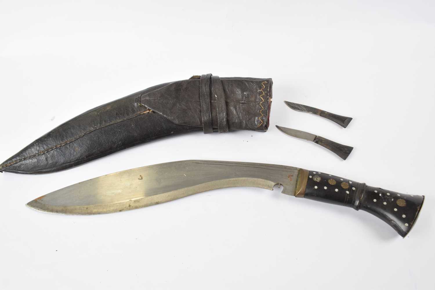 First World War bayonet stamped H5460 with other stamps, together with a Kukri knife in leather - Image 3 of 3